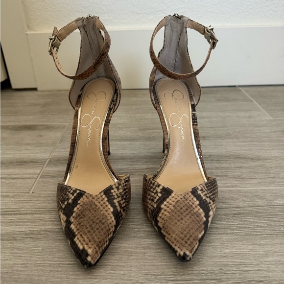Snakeskin Pointed Toe Pump with Ankle Strap - Size 7 - Picture 4 of 6